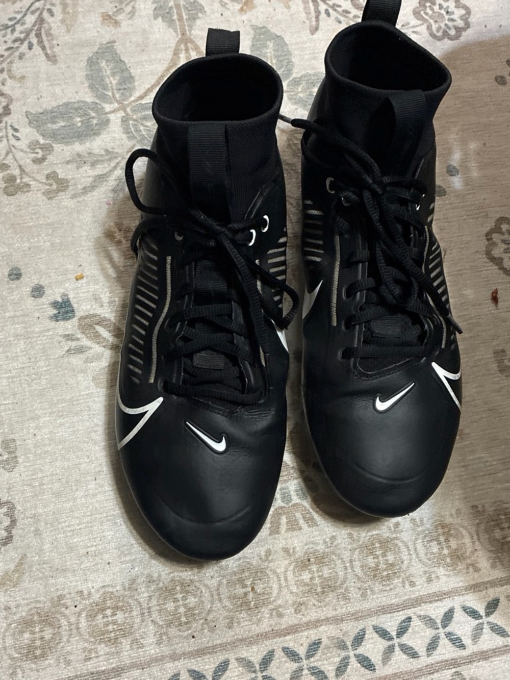 Nike Men’s Black High-Top Soccer Cleats